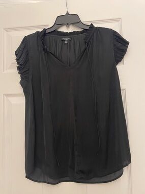 Current air Black Short-Sleeve V-Neck Blouse with Ruffle Trim